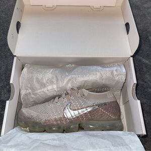 Nike Air Vapormax Flyknit String Chrome Sunset Glow Womens Size 7.5 Running Shoe